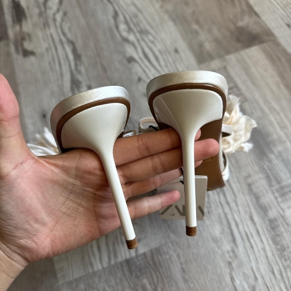 Zara White and Cream Flower Stiletto Heeled Sandals - Picture 7 of 8